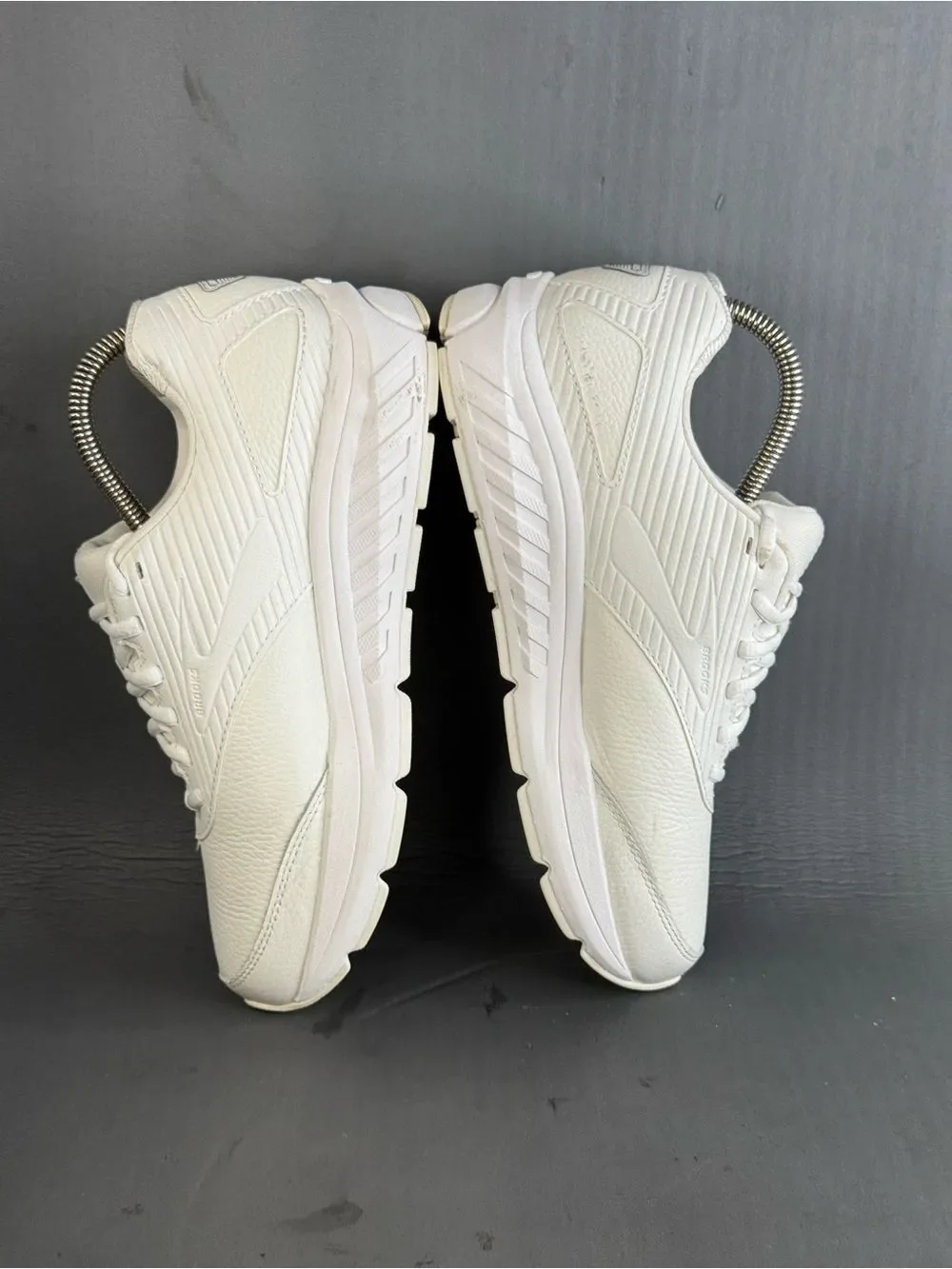 Brooks Addiction Walker 2 walking athletic sneaker shoes womens size 9